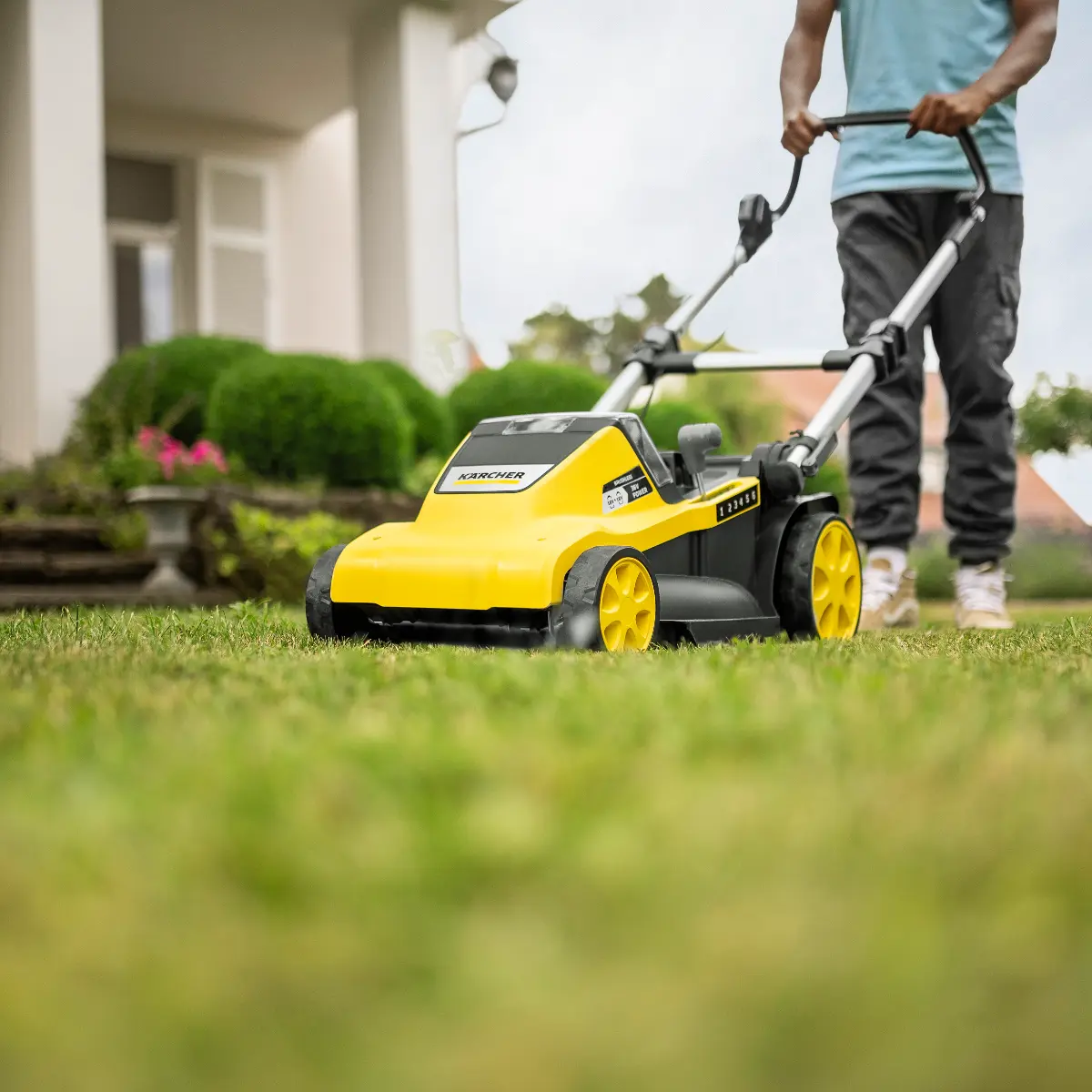 Akku-Rasenmäher LMO 5-18 Dual Battery Set Akku-Rasenmäher LMO 5-18 Dual Battery Set