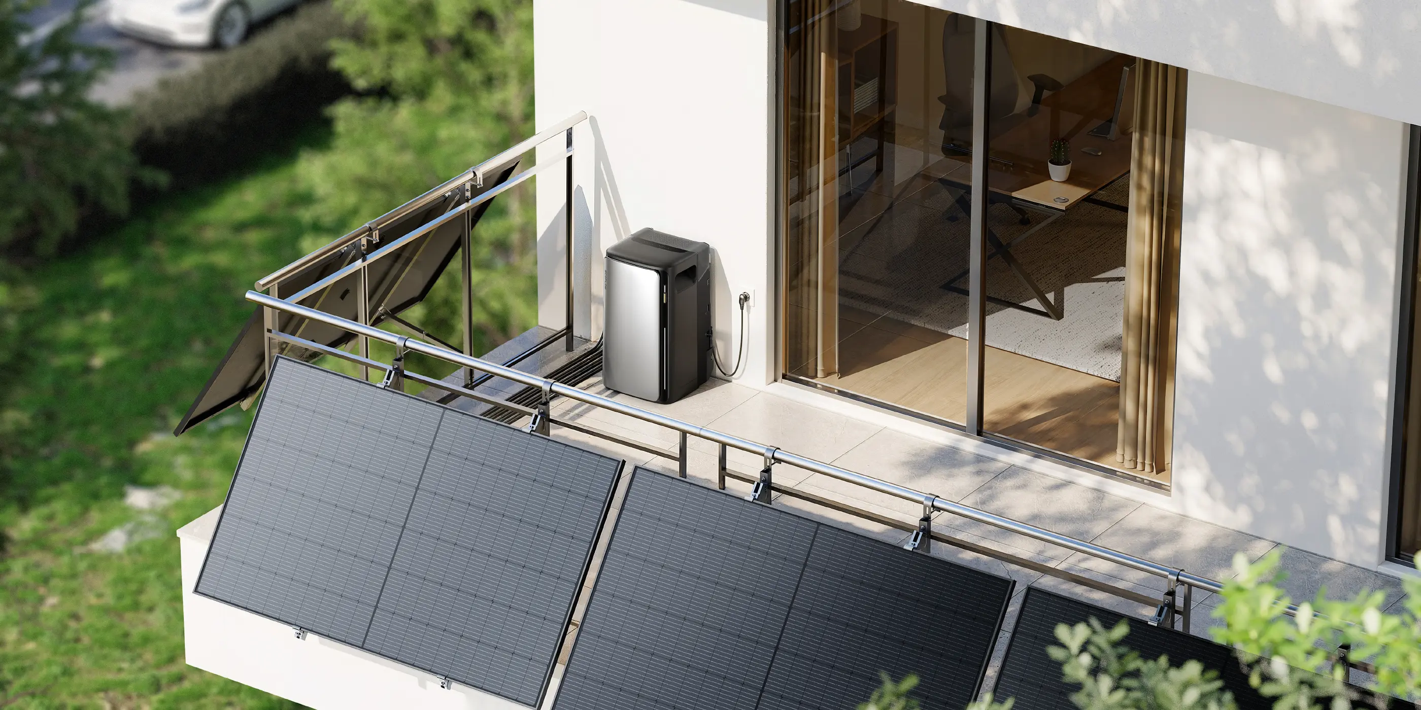 Balkonkraftwerk Komplettset Balkon mit rundum montierten Solarpanels und angeschlossener Hybrid-Batterie in der Steckdose – vollständiges Balkonkraftwerk mit Speicherlösung zur einfachen Installation ohne Elektroarbeiten.